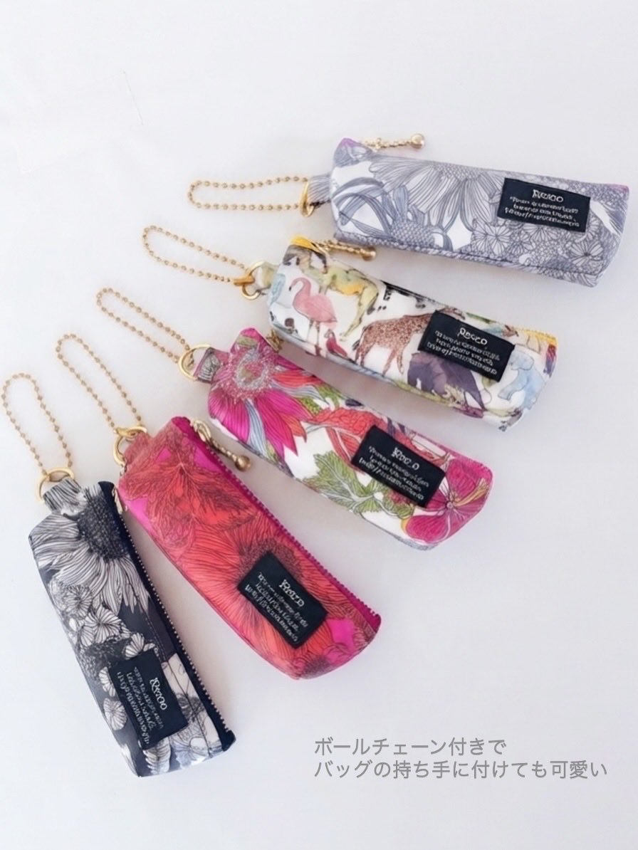 PrintReco23513's tweet photo. お気に入りのリップを、とっておきの場所へ。💄
バッグの中で迷子になりがちなリップを、すっきりと可愛く持ち歩けるミニポーチ。
バッグの持ち手に付ければ、チャームとしても楽しめます✨
お気に入りの柄で、日常に彩りを。 https://t.co/Umcil2GDtv
