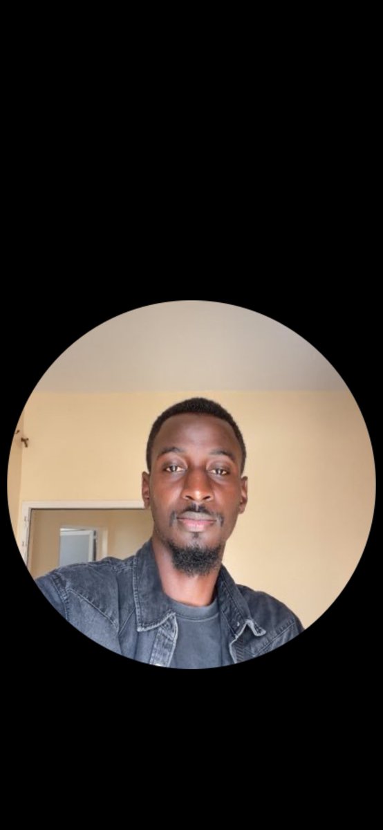 Yass7ir's tweet photo. @PAPECHAYBA67435 @MarshallFCB j’crois ta mère elle a subit trop de pénétration pour avoir enfanter une tête aussi vilaine 😭😭😭 https://t.co/CywDrjs3n3