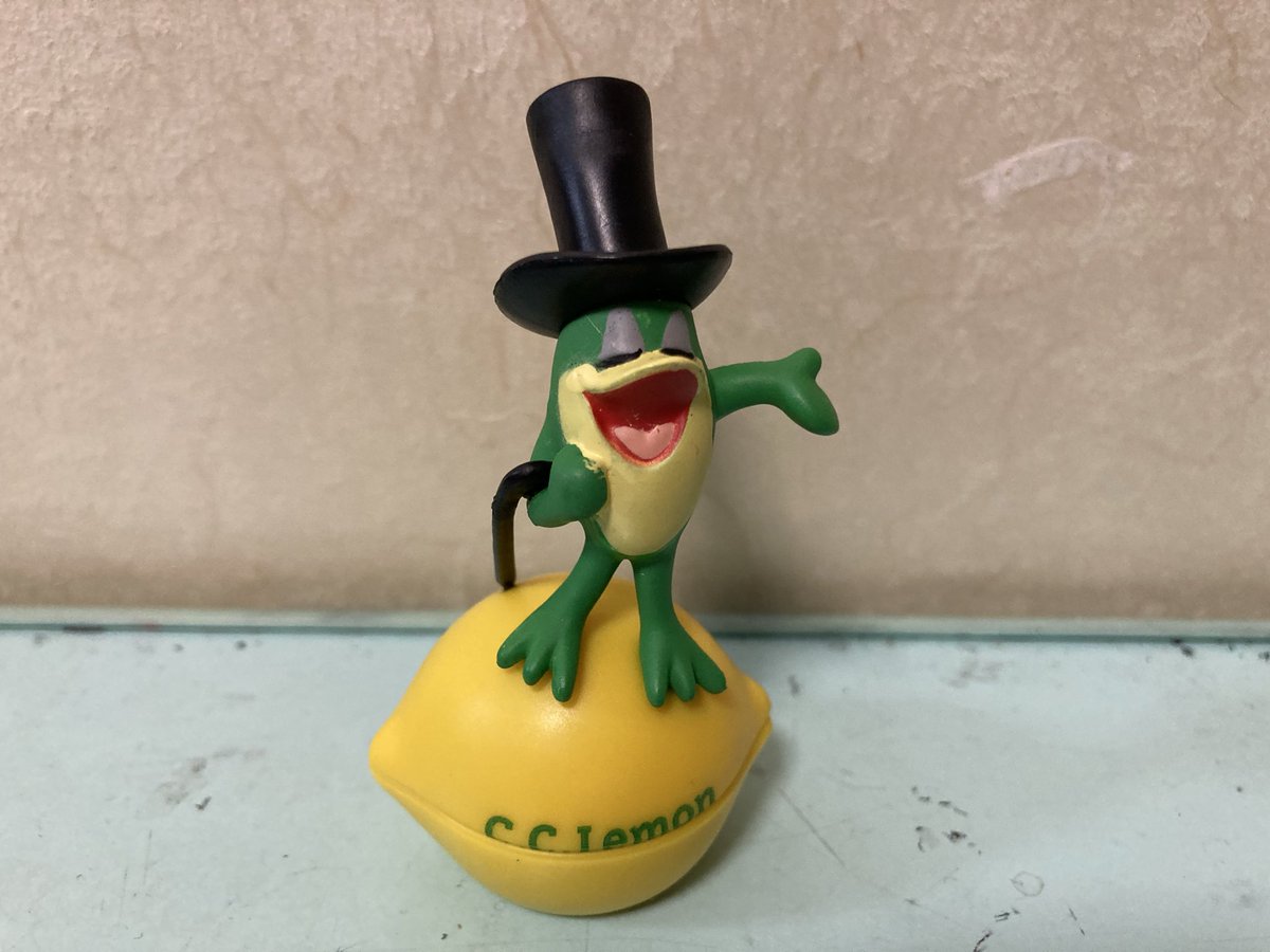 KTMri1's tweet photo. C.C.レモンのおまけのミシガン・J・フロッグを買いました。なかなかグッズがないので買えてよかったです👍クリーナーになってます。
#ミシガン・J・フロッグ
#ルーニー・テューンズ
#メリー・メロディーズ
#CCレモン
#MichiganJFrog
#LooneyTunes
#MerrieMelodies
#CCLemon https://t.co/frmqAcuWQG