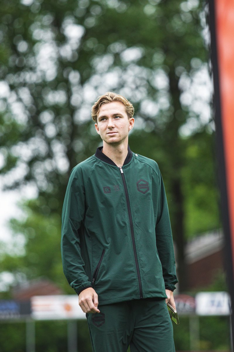 fcgroningen's tweet photo. Pezen 🧭
#GIEGRO https://t.co/FFYywvBbgM