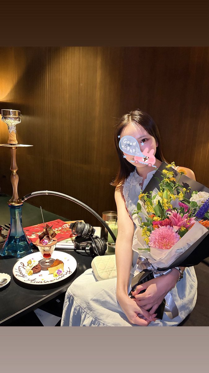 bg_0n's tweet photo. 可愛すぎるプレートと花束💐✨ https://t.co/HIUbf6Xcnh