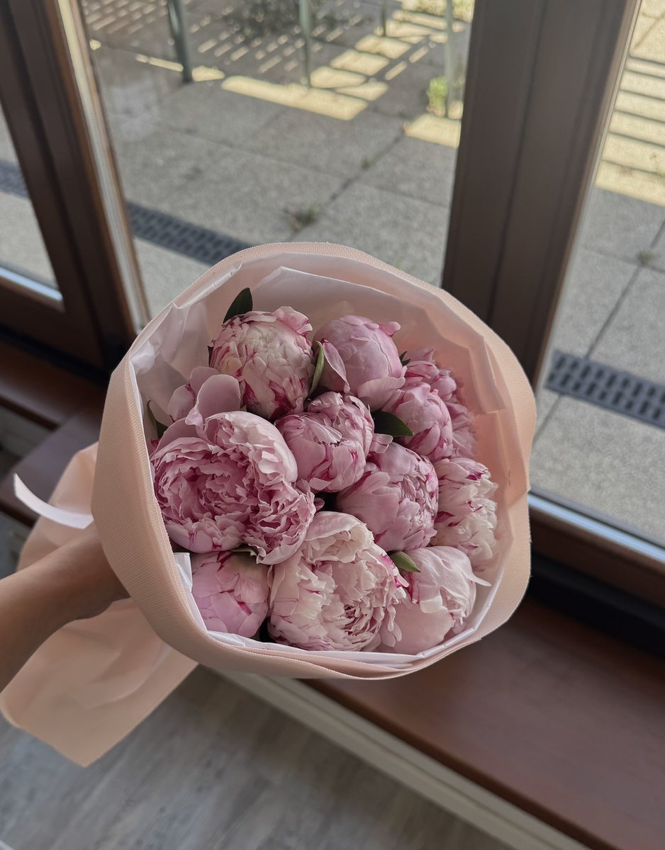 nmheree's tweet photo. Found this on my doorstep:)) https://t.co/6ZbtJPMYo2