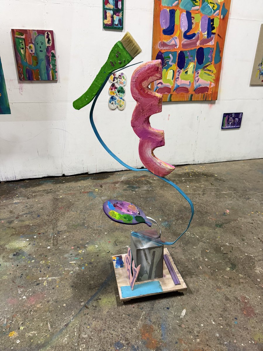 kmsm4450's tweet photo. 永畑智大さんの個展「こまわりペインティングとふきだしのスカルプチャー」が明日まで開催されています。
永畑さんの作品良い気がするとうすうす思っていたけれど明確にファンになりました…作品が自由に生きている。 https://t.co/Lp9Al3bulo