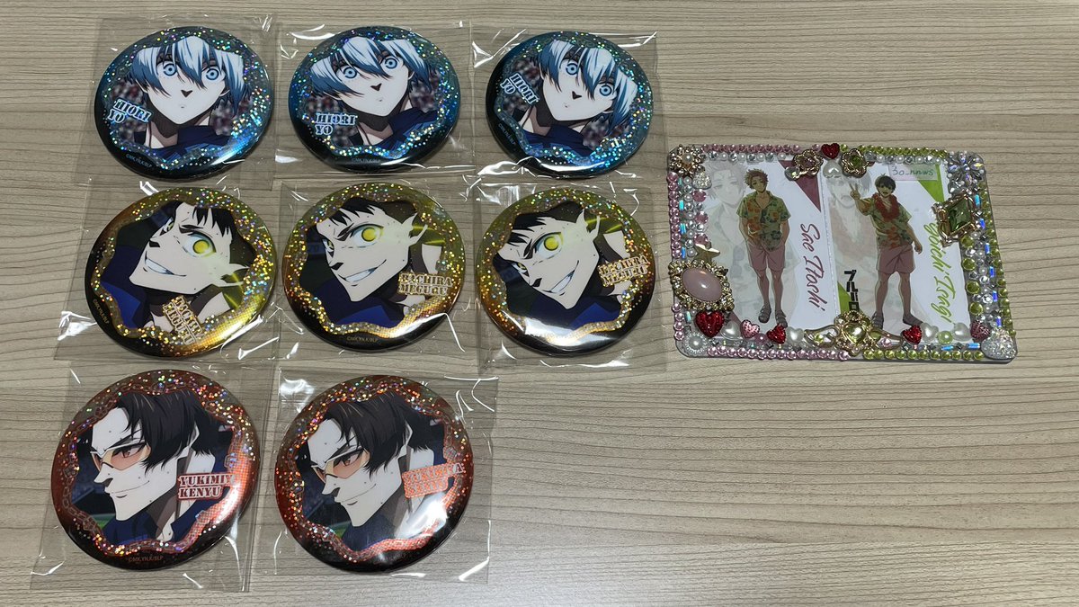 3o_nnws's tweet photo. 【交換・譲渡】ブルーロック キラキラBIG缶バッジ

（譲）凪 凛 玲王 氷織（1） 蜂楽 雪宮 烏 二子 蟻生（1）馬狼 乙夜（2）

（求）250円/個＋送料 or 冴

＊（）分は後日受け取り分
＊交換譲渡優劣なし
＊迷子なくすため定価以下のお譲り
＊譲渡詳細ツリーに記載
＊郵送
お気軽にお声掛けください🌸 https://t.co/oeOfqgriez