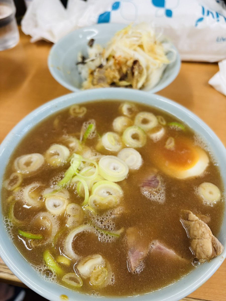 dhSPtfAWqDXzFzt's tweet photo. 明日は日曜日㊗️武蔵家綾瀬🟥朝ラー🍜
現在📰フォロワーさん5名エントリー。足立区のより良い未来🚀＆ラーメン餃子が大好な女子👱‍♀️も再び参戦🙋‍♀️皆さま✨ご都合良かったら✨ぜひ😊
#武蔵家綾瀬　#武蔵家　#足立区 https://t.co/E7yKxBFMT9