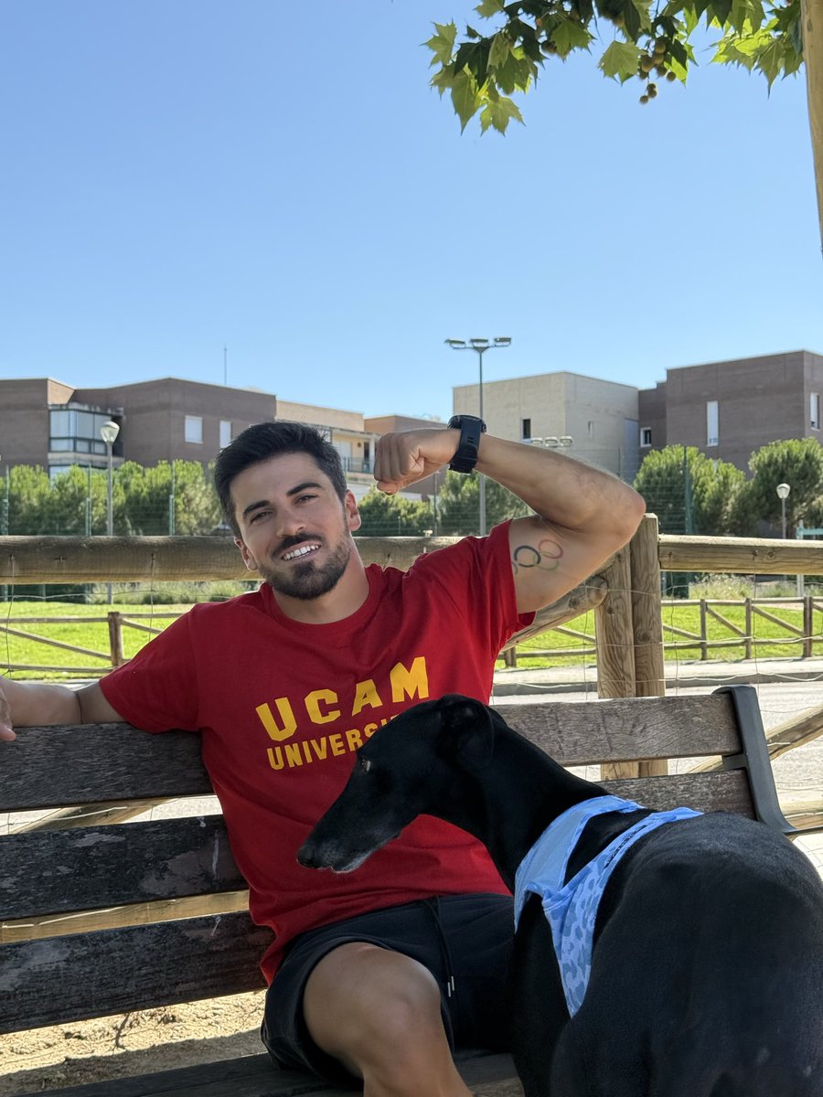 PacoCubelos's tweet photo. Estos días, y siempre, todos con LA ROJA. ¡Vamos, @UCAM! 🇪🇸

#UCAM https://t.co/gLlM4azQ1t
