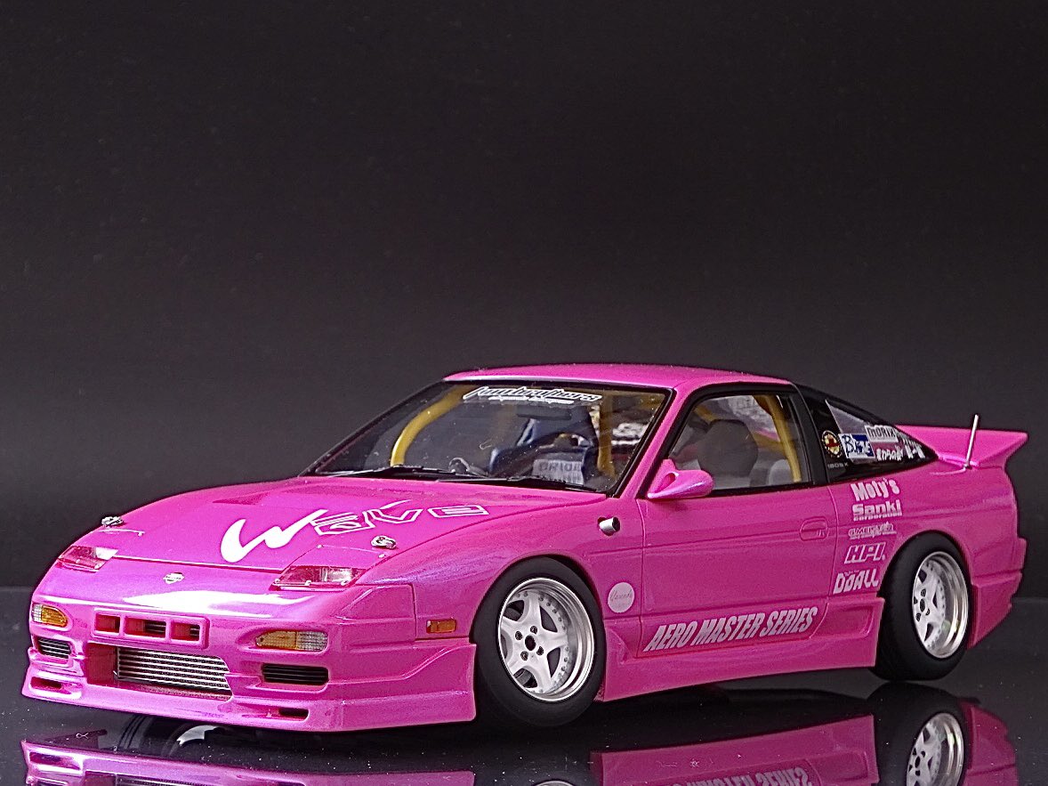 13NAspiration's tweet photo. WAVE180SX完成しました!
アオシマ1/24
B-WAVE AEROMASTER 180SX Version Ⅰ '26
アオシマのWAVE180をベースに実車を出来る限り再現!
大好きなWAVEのデモカーなのでいつもより気合い入れて再現しました
#アオシマ
#WAVE180SX
#proshopWAVE
#DOALL https://t.co/MtEHfHEJmB