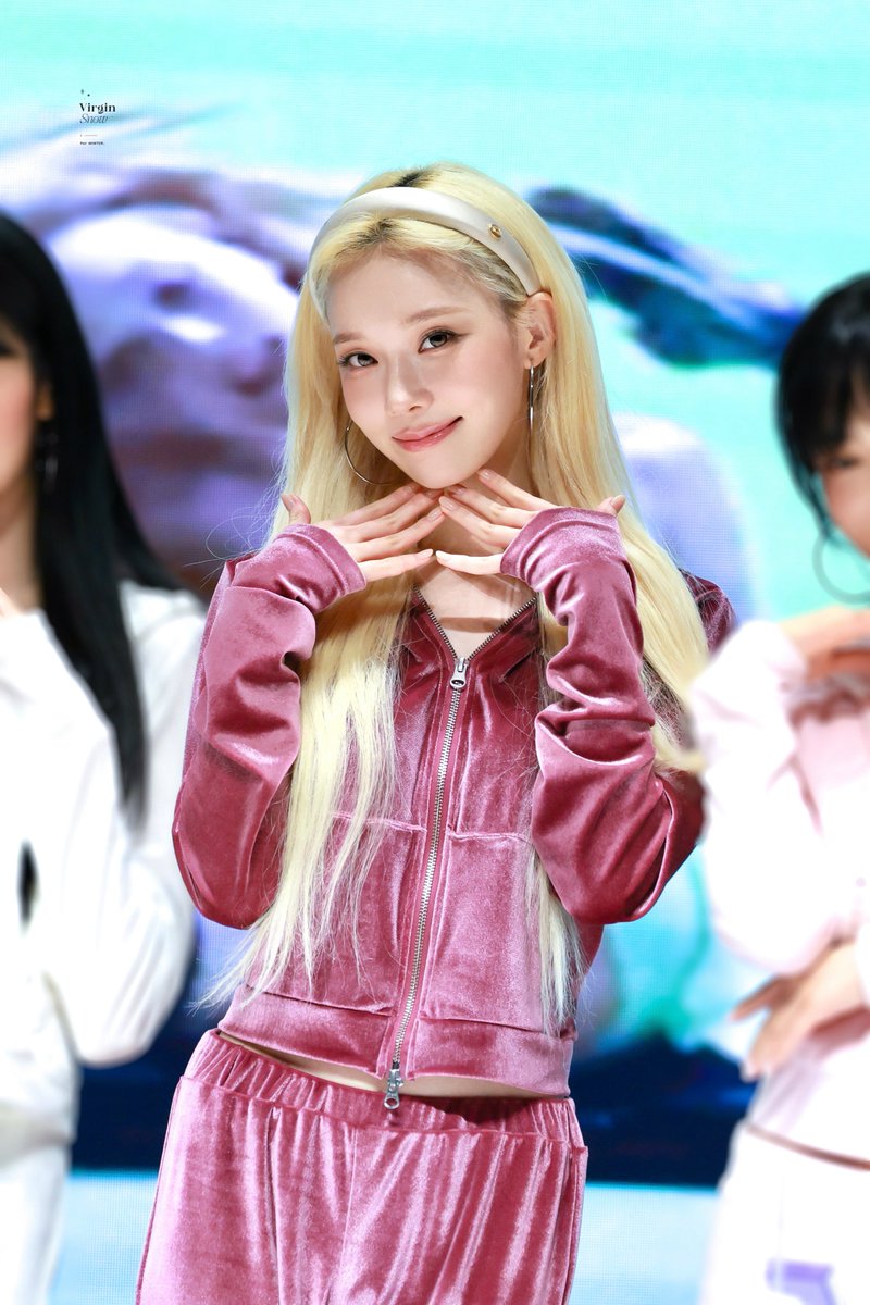VirginSnow0101's tweet photo. 260704 메이크스타

#WINTER #윈터
#aespa #에스파 https://t.co/gZiHMCM7V2