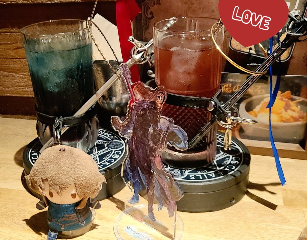 sachi_grbl's tweet photo. バッカニアにも行きました〜〜〜！！！！！リミジークフリートのオリカクを一緒に頼んだら色も味も対になるように作ってくださって愛でしかなかった🥹🫰もう一つのオリカクは十角館の登場人物です。一体誰なんだろうね……（漫画版を参考にしてくれるのかと思ったら実写版準拠で死ぬかと思ったマジで） https://t.co/hwbamnPBNw