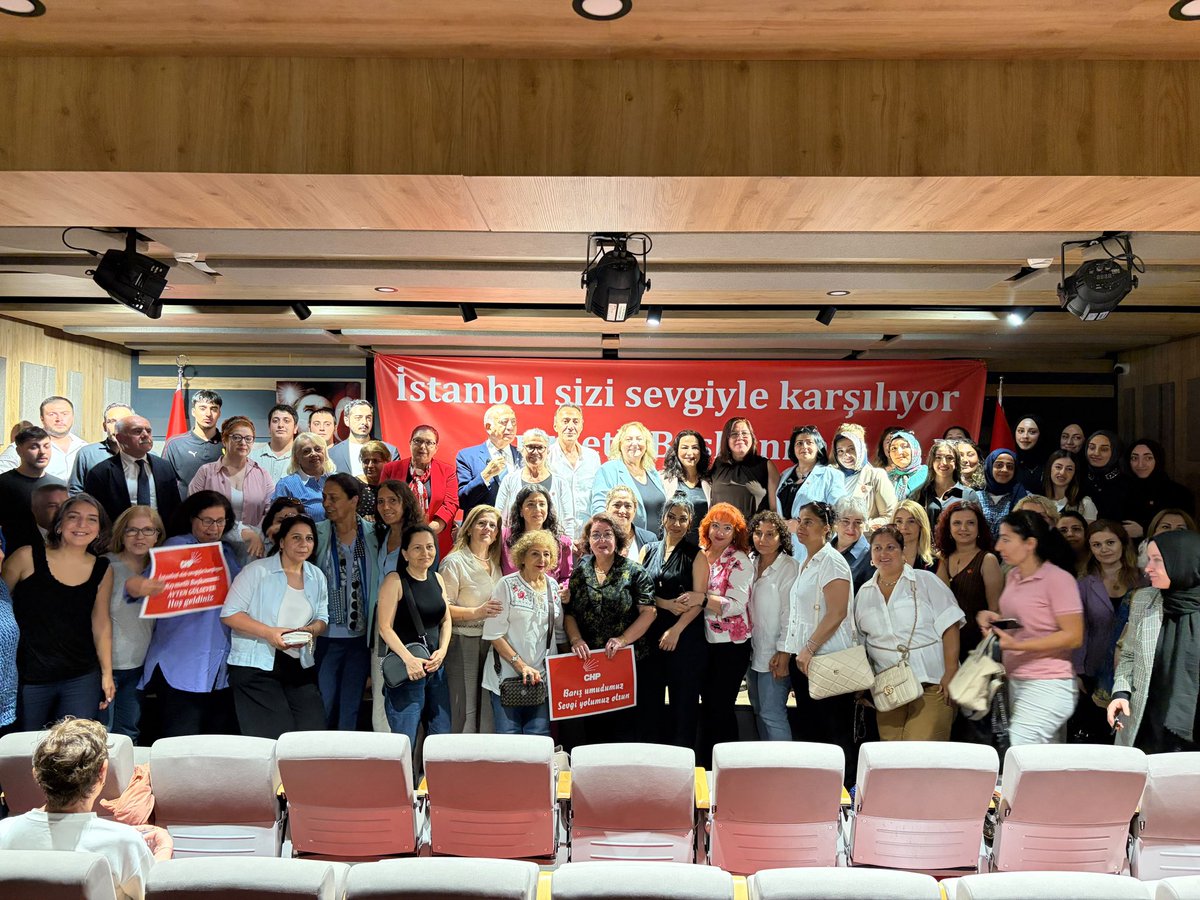 gurseltekin34's tweet photo. Bugün partimize katılan tüm yoldaşlarımıza yürekten hoş geldiniz.

Her yeni üyemiz, mücadelemize güç, umudumuza umut katıyor. Omuz omuza yürüdüğümüz bu yolda dayanışmayı büyütecek, geleceği birlikte inşa edeceğiz.

Hoş geldiniz yoldaşlar. Birlikte daha güçlüyüz, birlikte başaracağız.
