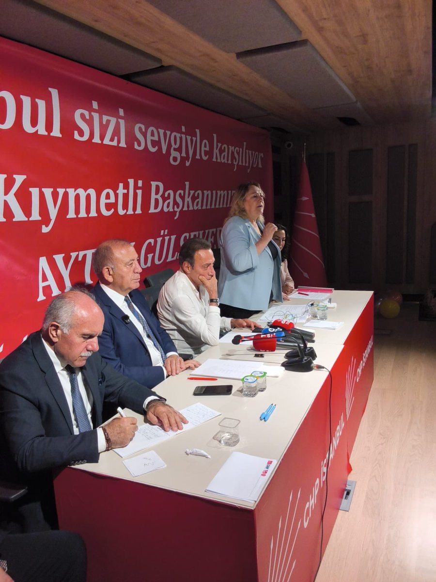 gurseltekin34's tweet photo. Bugün partimize katılan tüm yoldaşlarımıza yürekten hoş geldiniz.

Her yeni üyemiz, mücadelemize güç, umudumuza umut katıyor. Omuz omuza yürüdüğümüz bu yolda dayanışmayı büyütecek, geleceği birlikte inşa edeceğiz.

Hoş geldiniz yoldaşlar. Birlikte daha güçlüyüz, birlikte başaracağız.