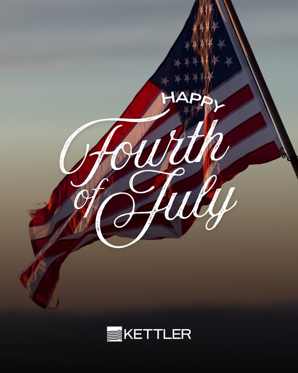 StAndrewsResApt's tweet photo. "Two and a half centuries of resilience, grit, and liberty. This isn't just a celebration of a ❤️🤍💙country; it's a celebration of our story and the powerful idea of freedom. ❤️🤍💙 Happy 250th Birthday🥳America! 🎆🎇 #StAndrewsReserve #KETTLERLiving https://t.co/cvNQj4Ejf9
