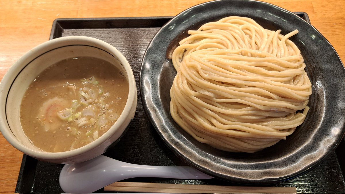 chiro_ywt's tweet photo. 今日のお昼は塩分補給しつけ麺食べた！ https://t.co/ZRhaPk2QDe