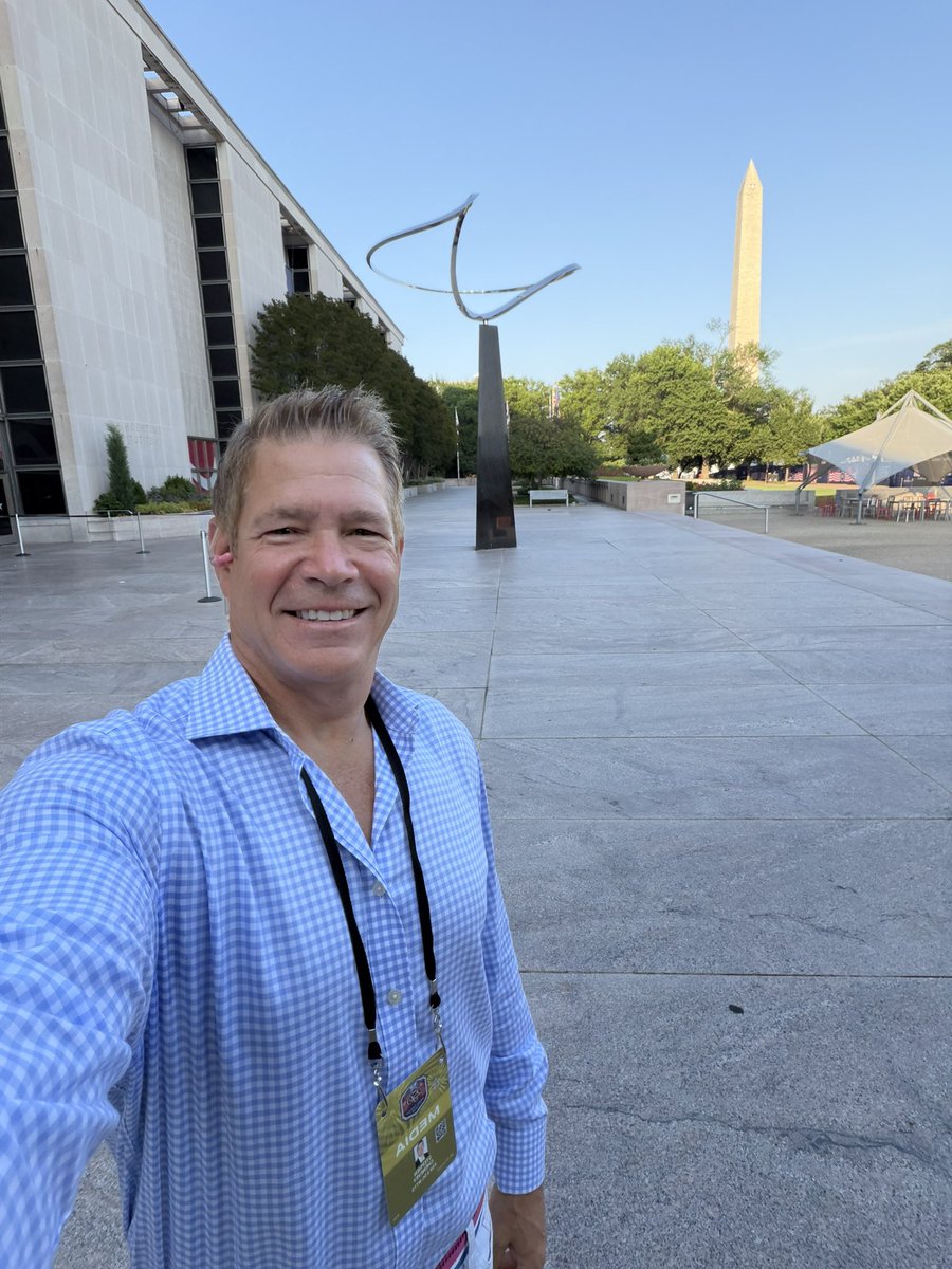 stevechenevey's tweet photo. Working at The National Mall this morning. Say hi or watch our coverage 730-1030am on @fox5dc and all day on Fox Local https://t.co/lWfxL6uW2A