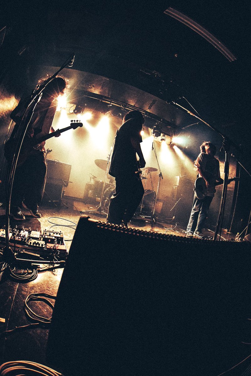 toyjoy_band's tweet photo. // Live Photo //

2026.6.26(fri) 下北沢ERA
ToyJoy pre. "Sousei II"

Photo by @shinmachida1999 https://t.co/j9rYw5w9DX