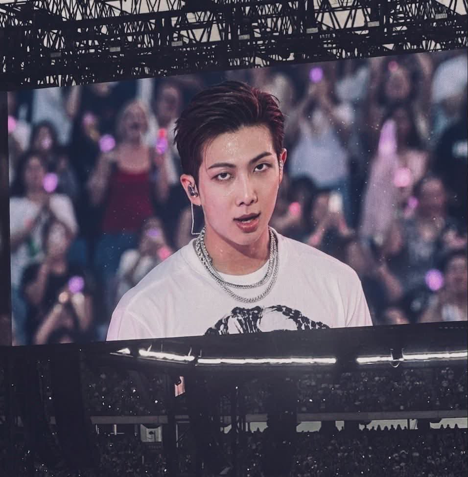 yeonjwoon's tweet photo. GODDAMN https://t.co/kWPsALET85