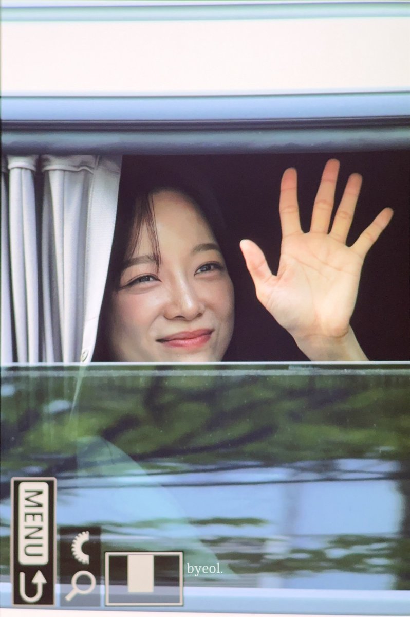 very3_ioi's tweet photo. 260704 pre.

세정공듀도 퇴근~🫧👋🏻
1위 축하해ㅜㅜ

#IOI #아이오아이 #김세정 #Sejeong https://t.co/huwUdRR6CV