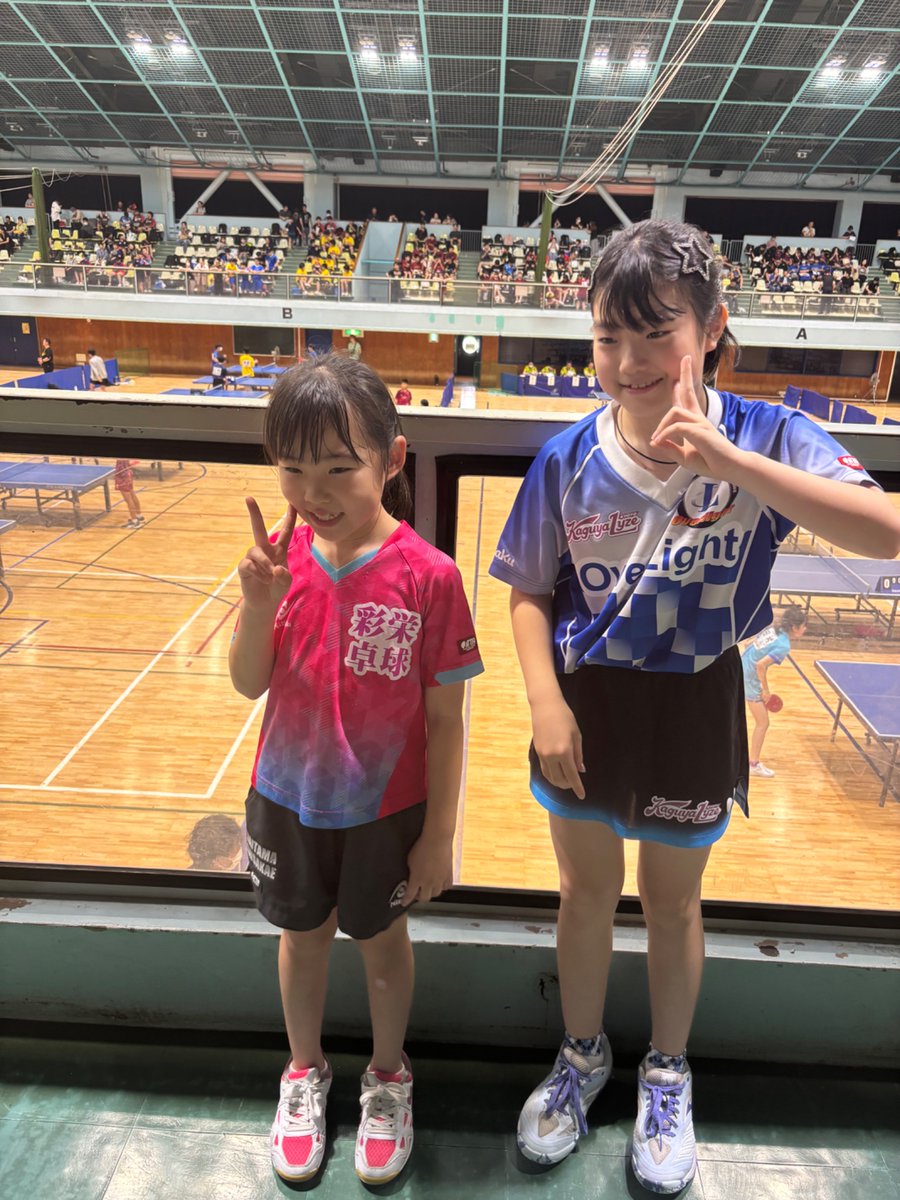 rin_overlight's tweet photo. 今日のキューポラ杯は、予選1位通過。
第二シードの子に、2-0から16-14で取り返し次のセットも粘るも、11-13での敗戦でした😭

少しずつですが前進してきているので、ここから更に調整していきます。

写真は、彩たま栄卓球倶楽部の高橋芽生ちゃんと。お互いホカバに向けて頑張りましょう🔥 https://t.co/RG82irAC82