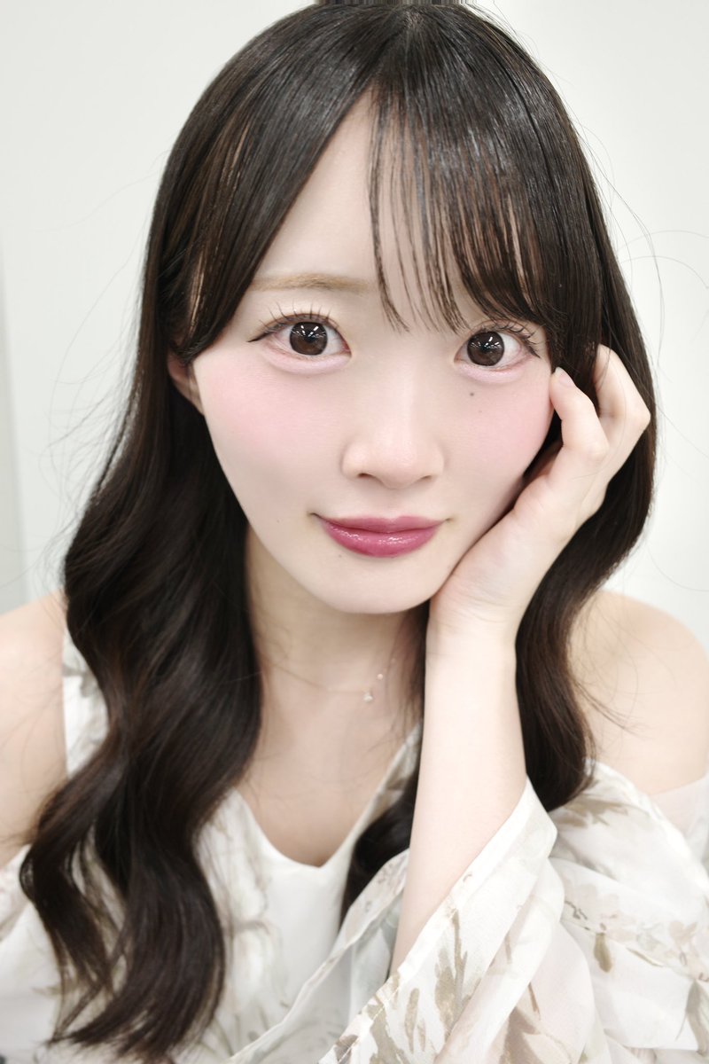 48Suzuha_16LOVE's tweet photo. お姉さんにしてみる？ https://t.co/pDGEym2viU
