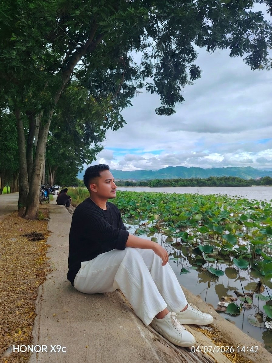 Khunn Naung tweet media