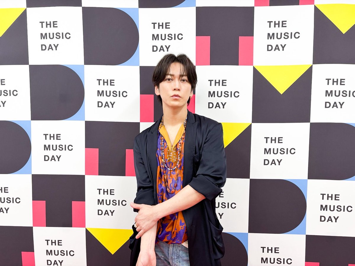 Kame_staff's tweet photo. 日本テレビ系「THE MUSIC DAY 2026」
7/8日発売の1st Album『WAVE』より
「'O sole mio」を披露しました！🌞

この後も出演します！
引き続き #THEMUSICDAY をお楽しみ下さい🪩

￣￣￣￣￣￣￣￣￣￣￣￣￣￣￣
▼「'O sole mio」のサブスクはこちら🌞
https://t.co/r6FnnG1SYp
▼1st Album『WAVE』ご予約はこちら
https://t.co/dnGDoafk8o

#亀梨和也_Osolemio
#亀梨和也_WAVE