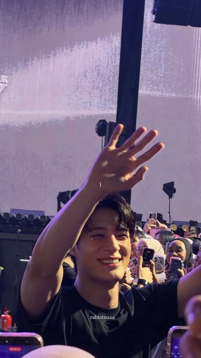 rabbitnaaa's tweet photo. walaupun cuma seutil makasi udah senyum manis di depan ku jeno jaemin🥹🩷💙

#NCTJNJM #NCTJNJMinJAKARTA #NCTJNJM_DUALITY_IN_JAKARTA https://t.co/9udevVN0Uh