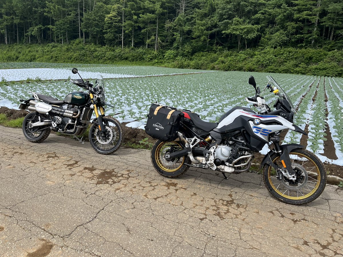 guy_logs's tweet photo. 早朝に八ヶ岳で泥入って砂利入るツーからの
午後はクルマたちとビーナスツー！ https://t.co/MxukAA8kvW