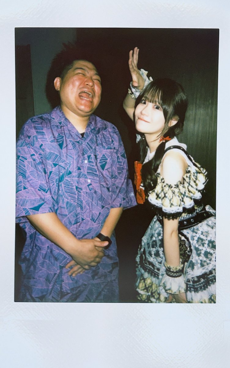 chiyuu08's tweet photo. 今日は仕事終わりに『KAWAII PARTY』に行ってきた🏃‍➡️

中大兄、、、じゃなくて工藤はなちゃん❤️

今日は急遽仕事終わりにはなちゃんに会いに行ってきたでござるー！！♪♪
また会いにいくね❤️

#テラテラ #工藤はな #チェキかて工藤 https://t.co/vD0p3VZO0p
