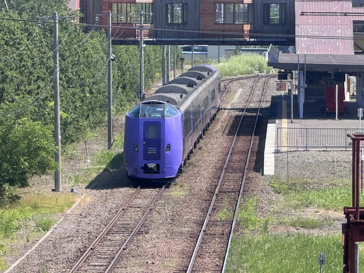 tats_dk's tweet photo. ラベンダーエクスプレス🪻

富良野駅で長い休憩中 https://t.co/K0HXczb1pa