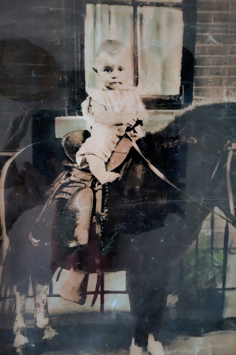 milanoarte's tweet photo. Habby Birthday USA, the land that gave my grandmother's family a future and almost a century later welcomed another important part of my family. This is the America I love, land of opportunity, land of freedom, despite its contradictions and problems, a second home for my family. https://t.co/eSvq9HhkBo