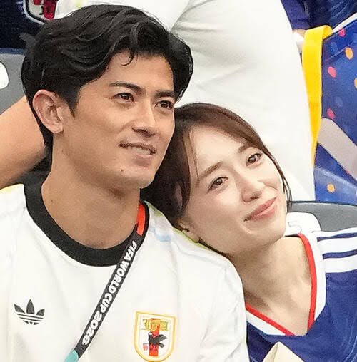 queenevercrynim's tweet photo. この髪色と前髪にしようかな https://t.co/AGngpBW18w