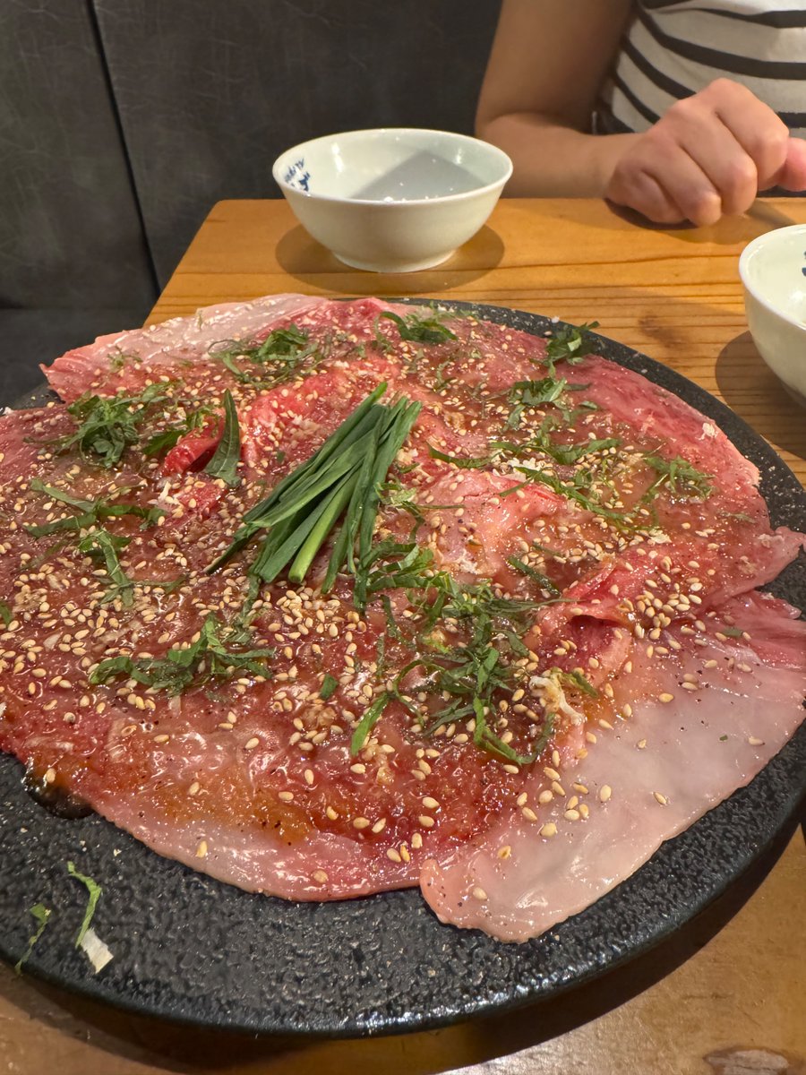 NAOISM330's tweet photo. 後半戦のお肉たち

もう肉の脂に耐え切れる胃袋ではなくなった…

これが…老い… https://t.co/dfSScY7Gc3