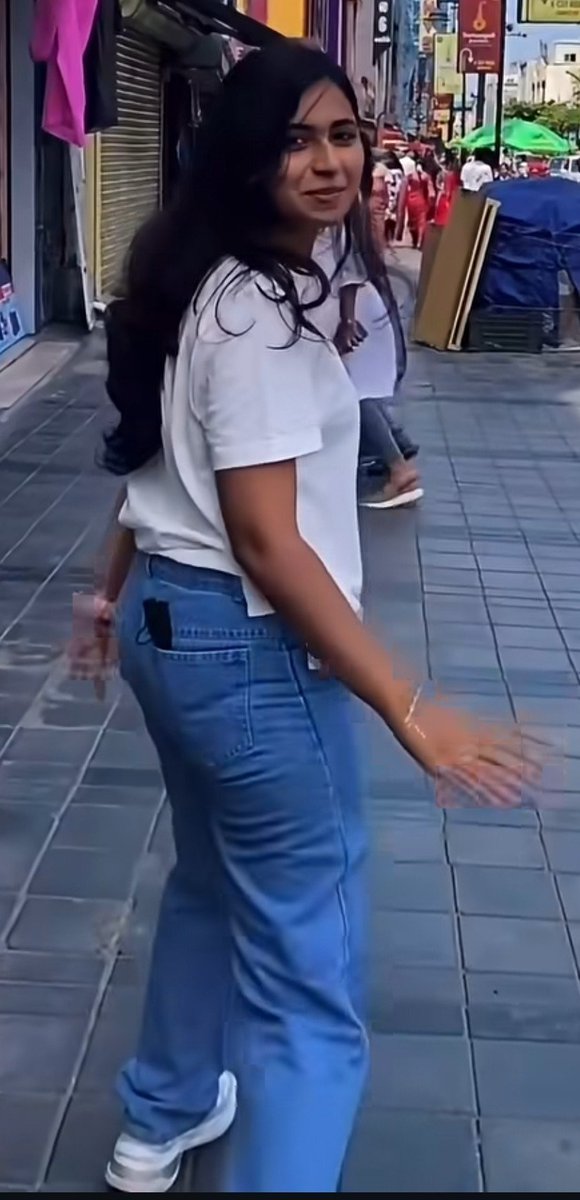 NalluSoo56133's tweet photo. Ivalaku matum athune vaati adichalum sunni thookite iruku 🥵💦 odambum soothukum samanthame ila😍 thevadiya soothu🥵Jean's pant kela iluthu jattiodi thooki en moonjila ukara vachi en moonja ava soothula nalla aluthanum😍apadiye jattikula naake vittu soothe nakki adukanum🤤💦 https://t.co/5DyCOGsIFs