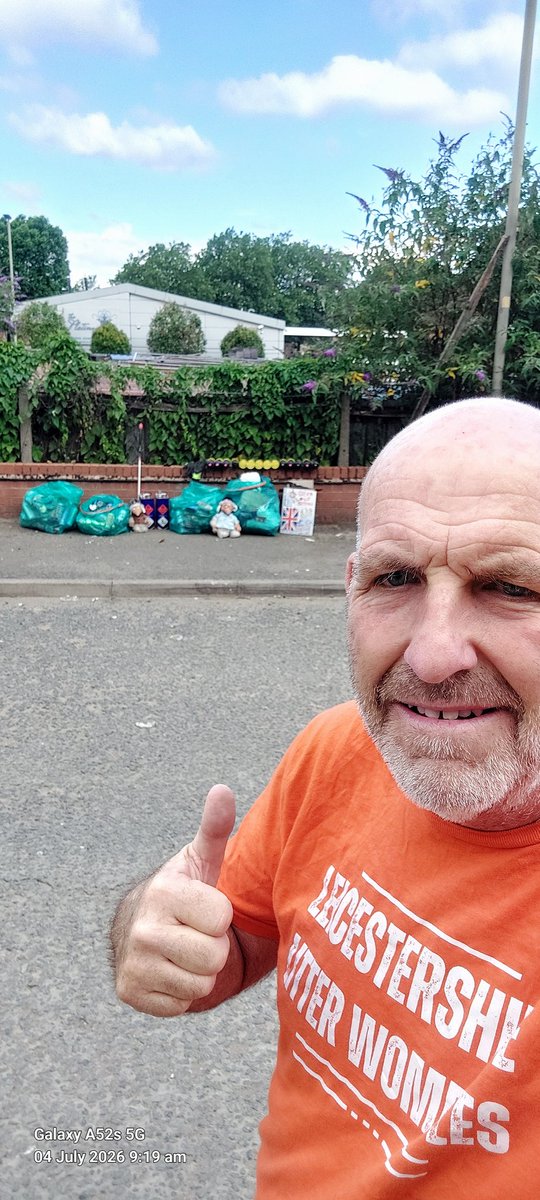 ScottGibbins247's tweet photo. @reformparty_uk Been out in Leicester this morning & filled 10 bags & collected 39 NO cannisters doing what I can to help #cleanupbritain https://t.co/wvhBOyQmjk