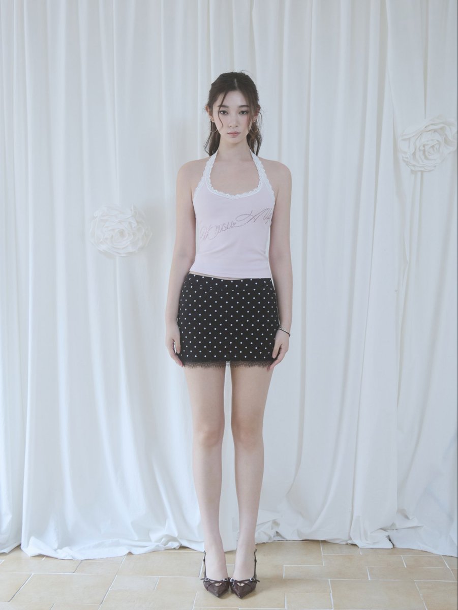 _unsually's tweet photo. Halter Neck Lace Top

¥7,900-tax in

Lemon Yellow
https://t.co/p1ESuMCfws
Pink
https://t.co/1ABDmJ9B9a

首元のレースがポイントのホルターネックトップス。バストにはラインストーンロゴをあしらい、さりげない華やかさをプラス。 https://t.co/KcBsphUeIh