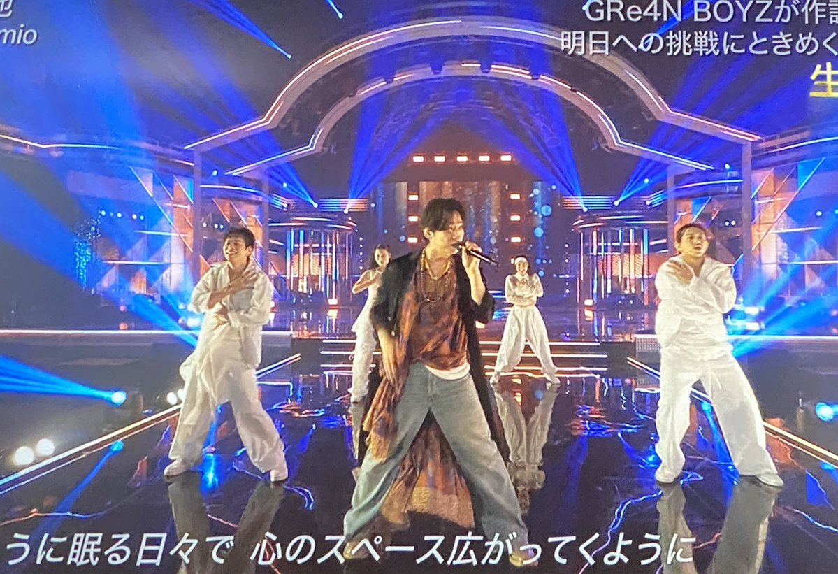 生ステージで歌って踊る亀ちゃん やっぱりいいな(∩ˊ꒳​ˋ∩)💗 #亀梨和