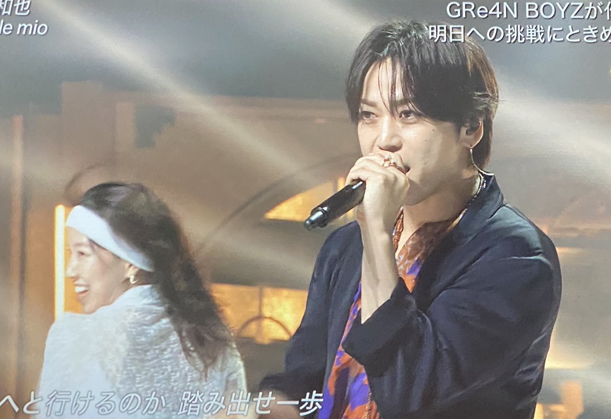 生ステージで歌って踊る亀ちゃん やっぱりいいな(∩ˊ꒳​ˋ∩)💗 #亀梨和
