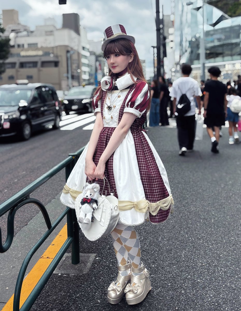 carbyerika_'s tweet photo. #harajuku https://t.co/eFMyTPvNZi