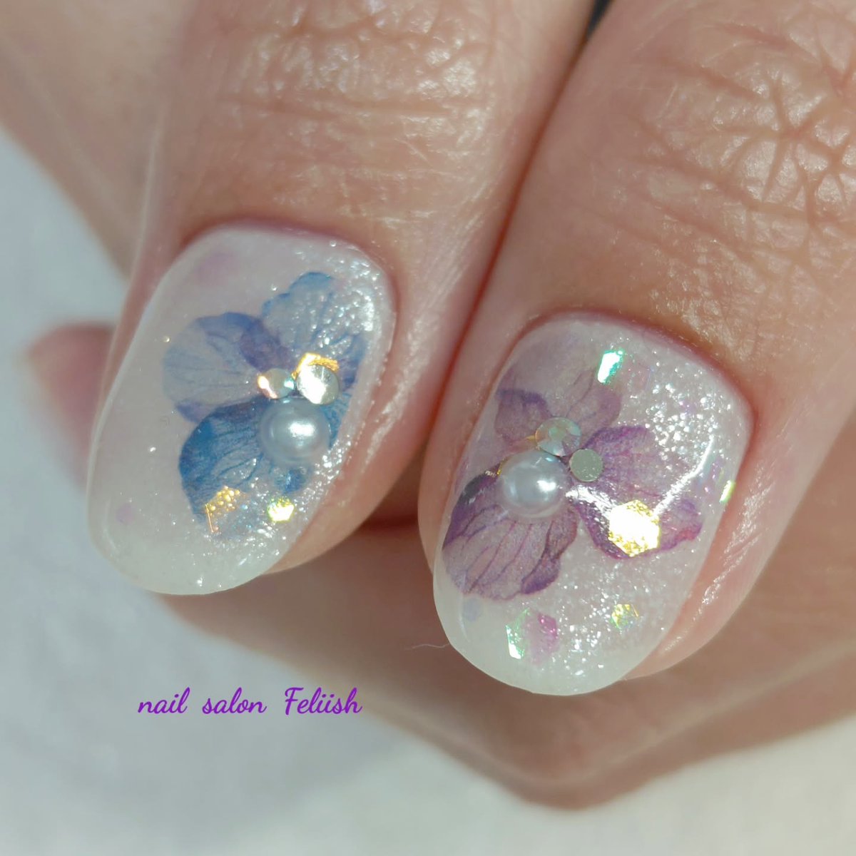 NFeliish's tweet photo. 🏵お客様ネイル🏵
紫陽花ネイル💜

リアル紫陽花にはいろんなお色があります！
みなさまは何色の紫陽花が1番お好きですか？🫧

*＊*＊*＊*＊*＊*＊*＊*＊*＊*＊*
nail salon Feliish
~お客...

詳細はこちら↓（ネイルブック）
https://t.co/kdKrg4K6fR https://t.co/phMmLUJr2v