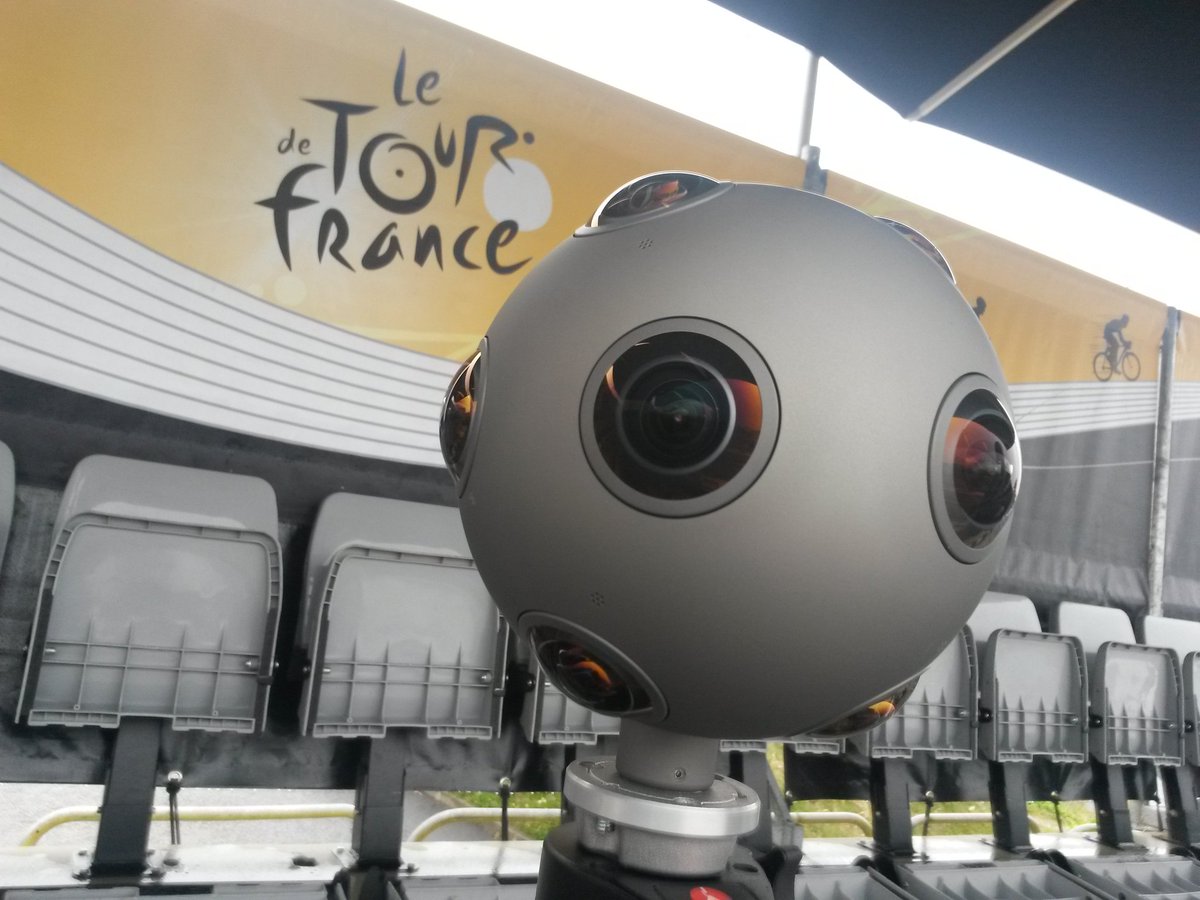 BelalaC's tweet photo. Il y a 10 ans j'étais aussi sur @LeTour pour produire une vidéo en immersion des coulisses techniques, une immersion en 360° et en relief du #tdf2016 de la prouesse et des défis quotidien des équipes tout le long du tour de France cycliste 🚴♀️ https://t.co/nokRD67ebm