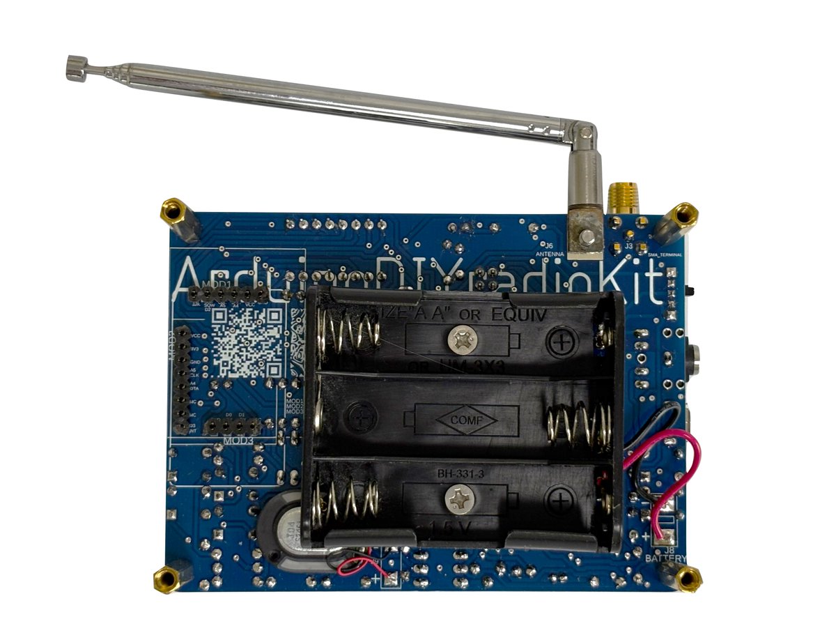 CausticsLight's tweet photo. Arduino UNO R3を使ったFMラジオ組み立てキット、ついにBoothで販売開始しました📻

改良を重ねてきた自信作です！

Arduinoでプログラムを書き換えて改造可能。
さらにモジュールを追加して、

・時計
・空気質センサー
・GPS

など拡張できます。

https://t.co/7V9KlxA5tK

#Arduino #電子工作 https://t.co/QZuBkOipRm