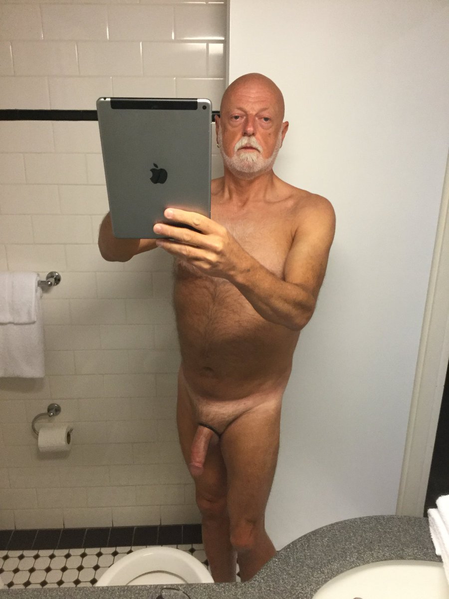 LCP19621's tweet photo. @DaddyDeckerXXX https://t.co/Y7aXRfghNu