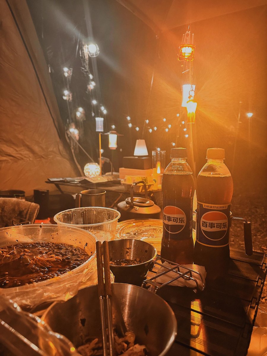 VioletGoDRI62K's tweet photo. Just had the coziest solo camping night under a sky full of stars—s’mores by the fire, quiet crickets, and nothing better than trading screen glow for campfire flicker  #CampingVibes https://t.co/A1CWEMRIdH