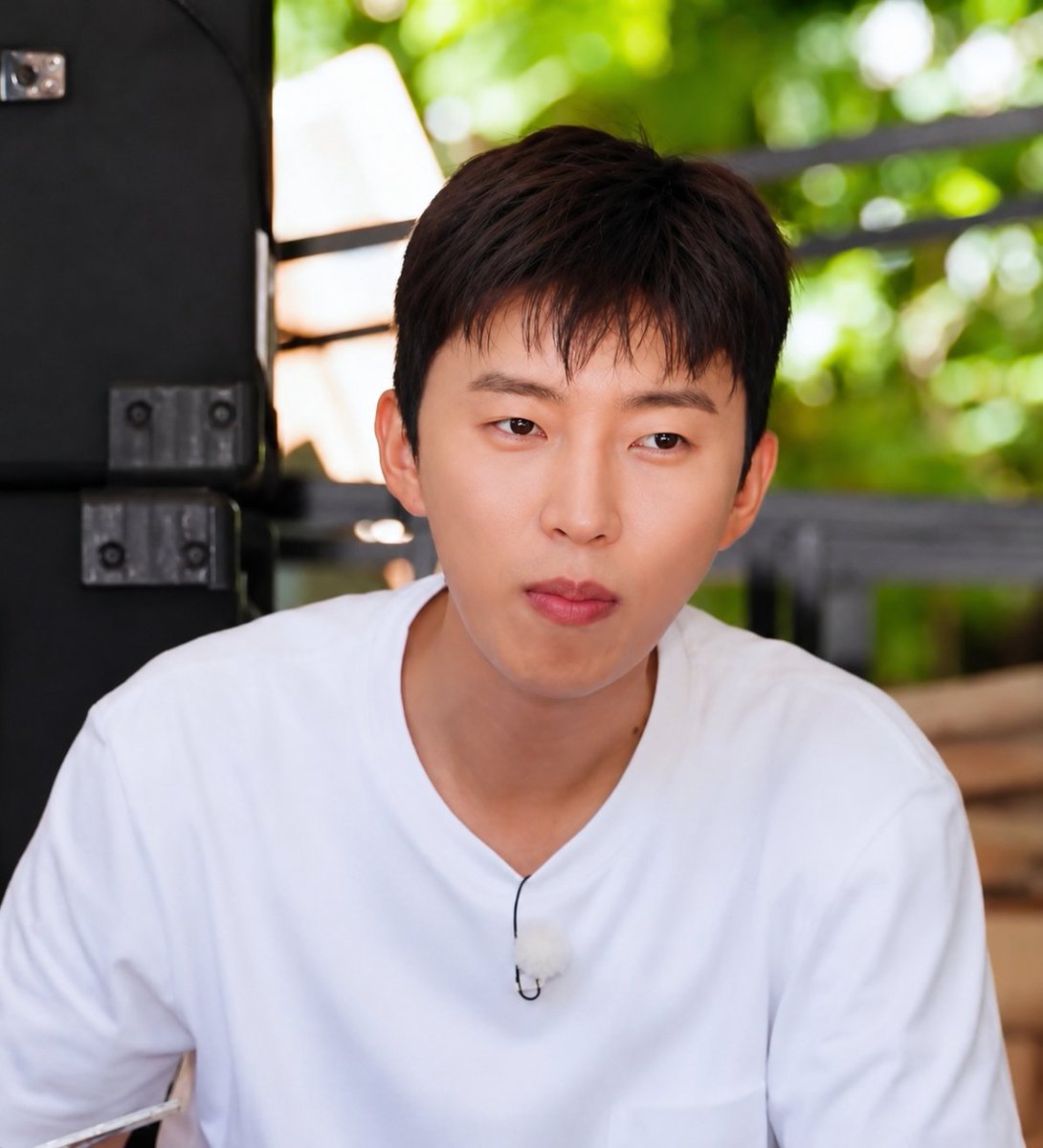kjop707's tweet photo. 임영웅
존재자체로  행복인사람  오래오래 함께해요
#임영웅 #limyoungwoong #임영웅_음원강자 #임영웅팬덤 #임영웅_kpop
출처:SBS/편집:영심 https://t.co/Yib3Kk0XkF