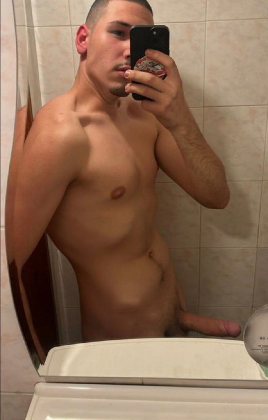 bulgarianboys8's tweet photo. https://t.co/1fLDPPZZV4