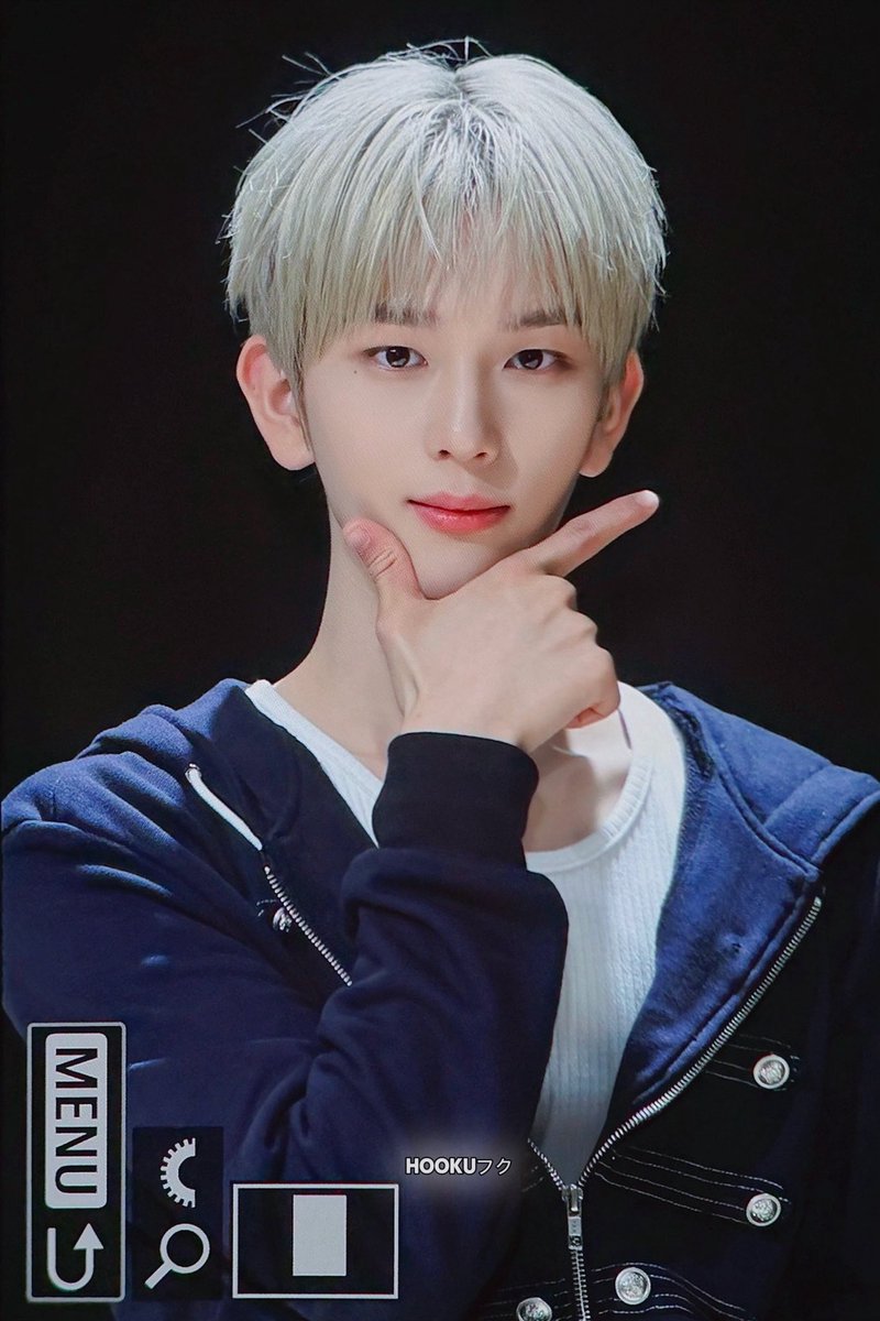 h00ku_'s tweet photo. 260704 프롬스토어

7의 남자 ㄴㄴ 100의남자

#백전백승 #EPEX #이펙스
#BAEKSEUNG #백승 https://t.co/ncnbOccl97
