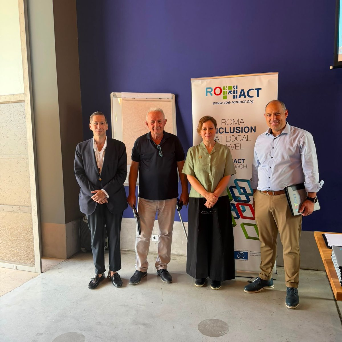 ROMACT_EC_CoE's tweet photo. 👏#ROMACT wrapped up an inspiring series of workshops on community initiatives, national partnerships and child‑rights protection. 

Municipalities, Roma representatives and institutions worked together to advance social inclusion in Greece. https://t.co/VxdT3venXQ