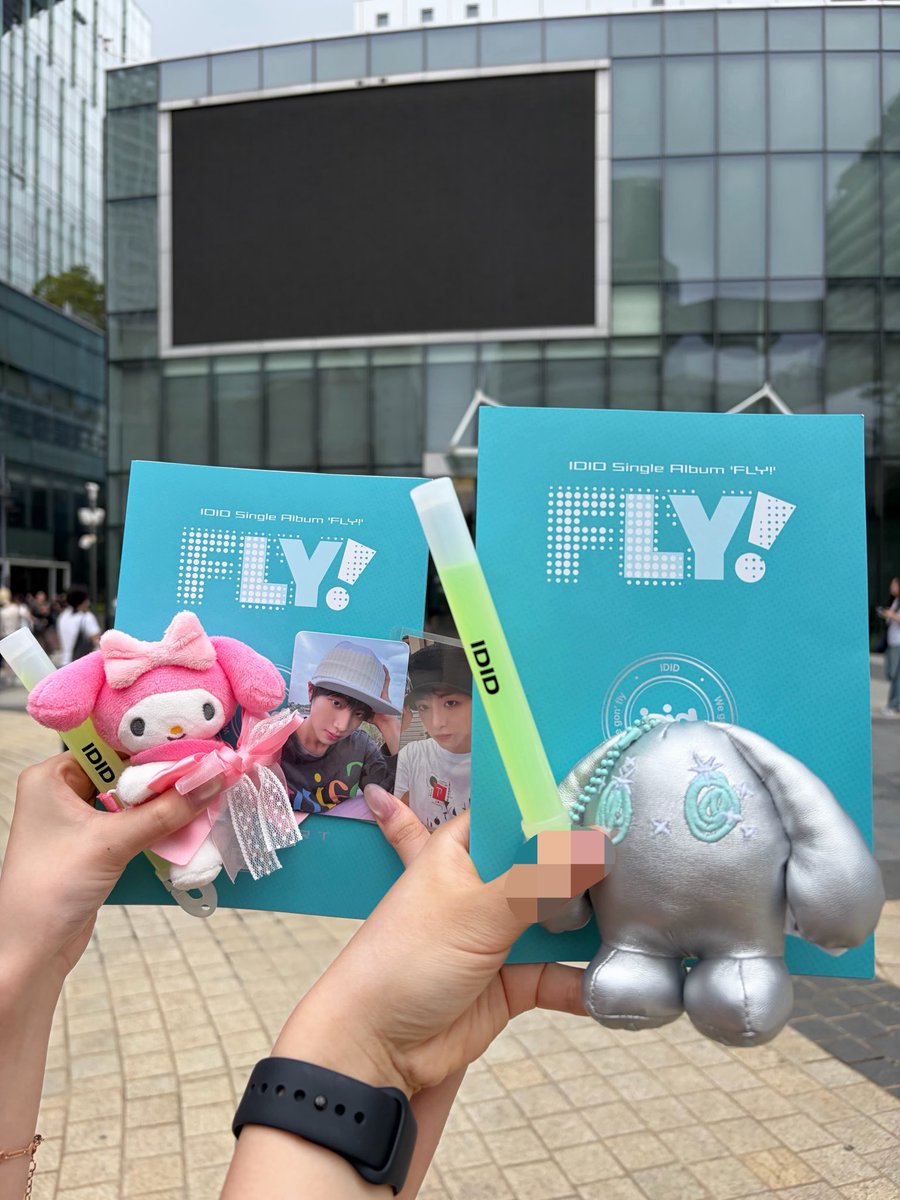 dddualgi's tweet photo. 상암에~~서
누가돌아왓~~게😁😁 https://t.co/xeUYeLTflH