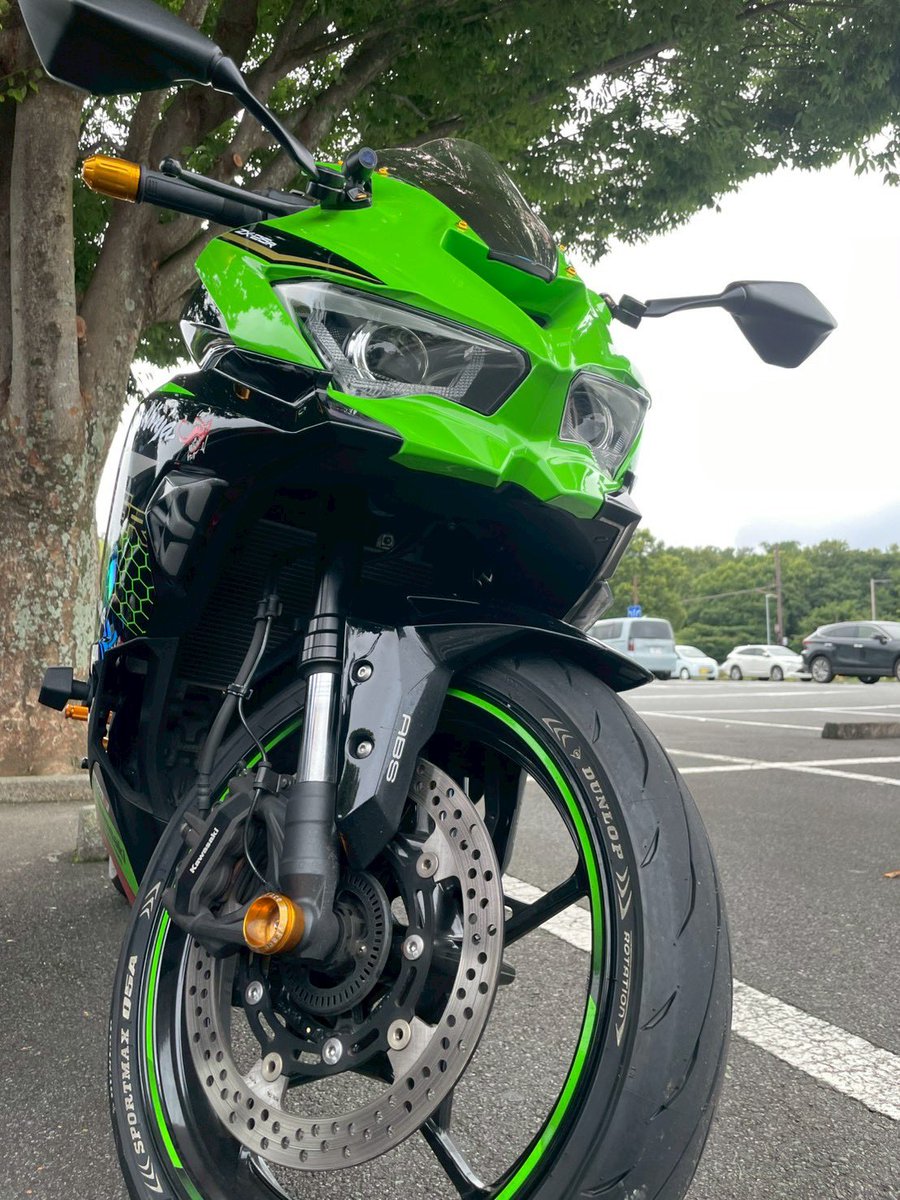 suginoko_zx25r's tweet photo. 伊豆まで、ちょいとツーリングという名のヘルメットの被りチェック🏍️
X-Fifteen良きでした👌
#zx25r #伊豆 #パンケーキ https://t.co/L1ydyV1OTZ