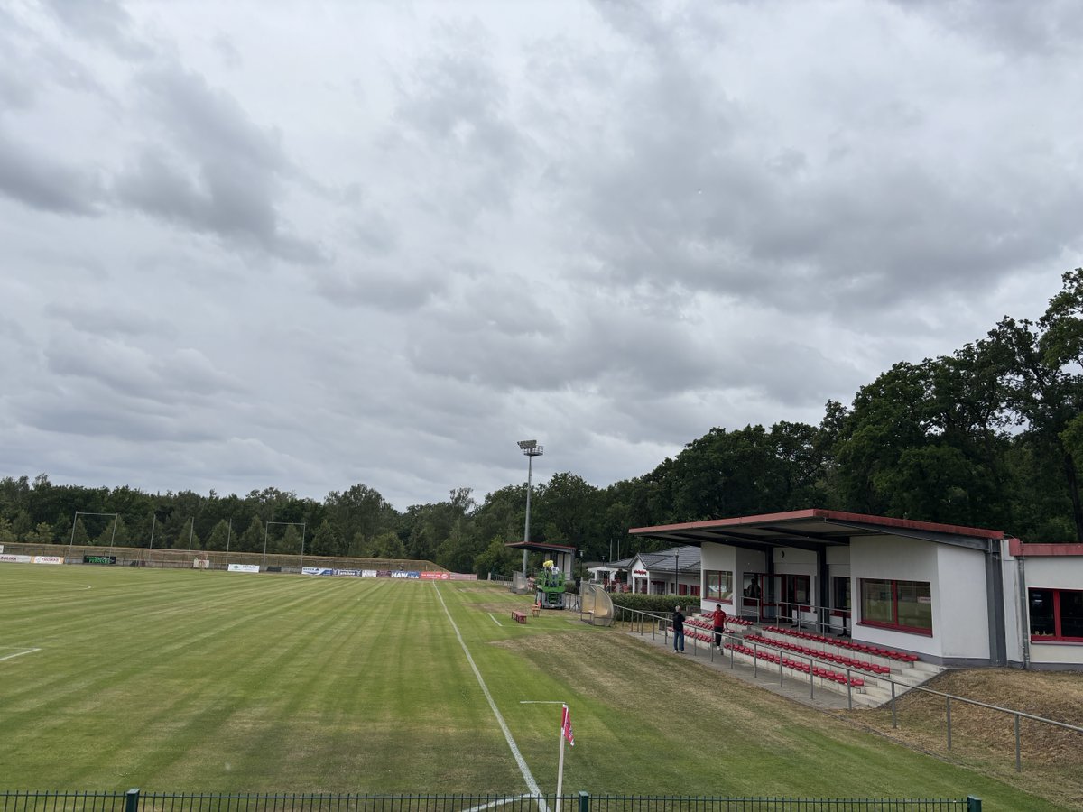 fcunion_en's tweet photo. Welcome to Rathenow. #fcunion #FSVFCU https://t.co/Wp0RwIIS3x